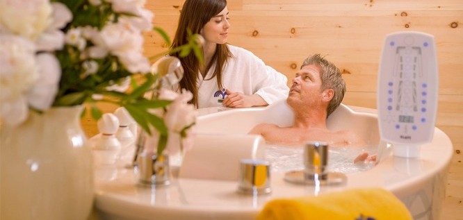 Bad Clevers Gesundheitsresort & Spa - Wellnessbad und Beauty
