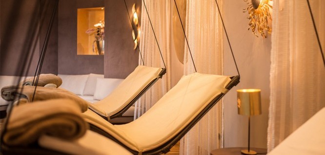 Rest Area Floating Loungers | Göbel's Schlosshotel Prinz von Hessen - North Hesse