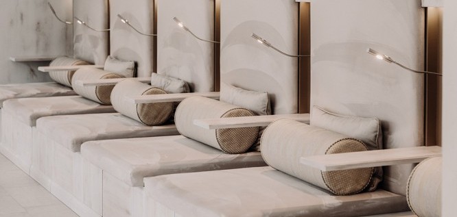 Ruhebereich mit Leseecke | Hotel Eisvogel - Niederbayern