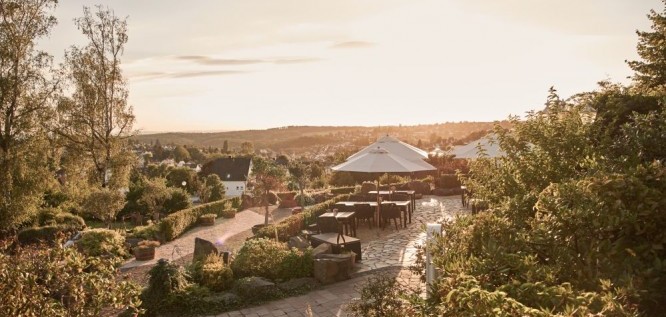 Panoramaterrasse Sommerabend