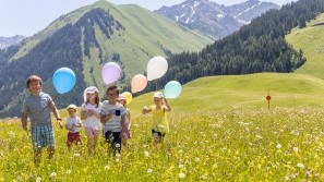 Adventure hiking trails for children in Tyrol - Familotel Kaiserhof