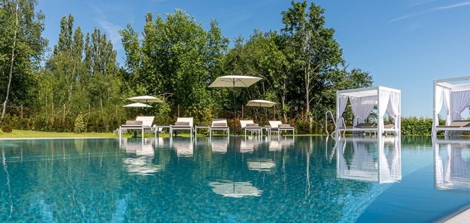 Aussenpool | Romantik Hotel Schwanefeld- Meerane Sachsen