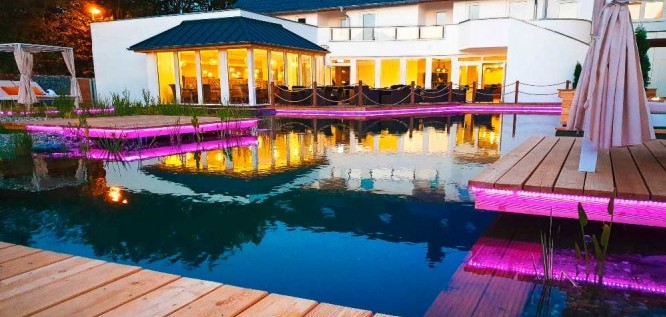 Vital- und Wellnesshotel Zum Kurfürsten - Schwimmteich