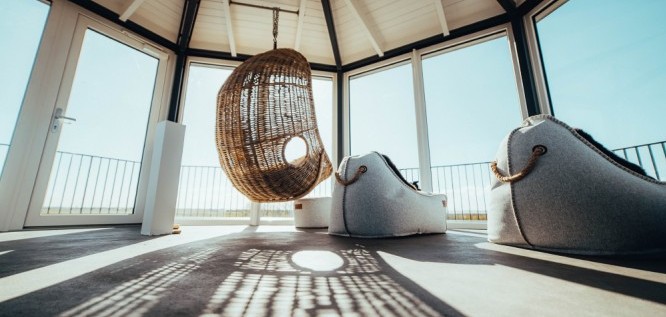 Hanging Egg im Leuchtturm Spa - Lundenbergsand Nordsee Hideaway und Spa – Husum - Nordsee