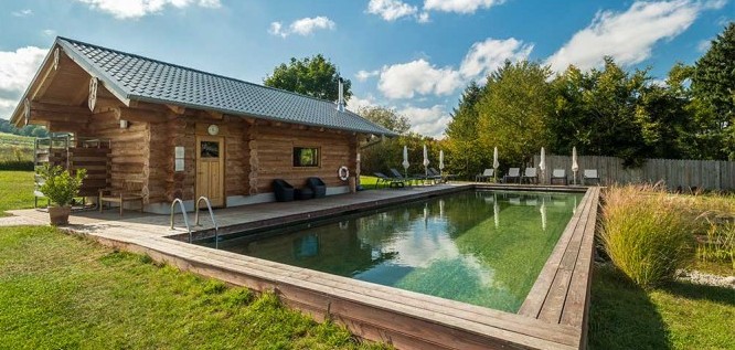 Das Naturschwimmbad von Menschels Vitalresort, Naheland, Meddersheim, Bad Sobernheim  