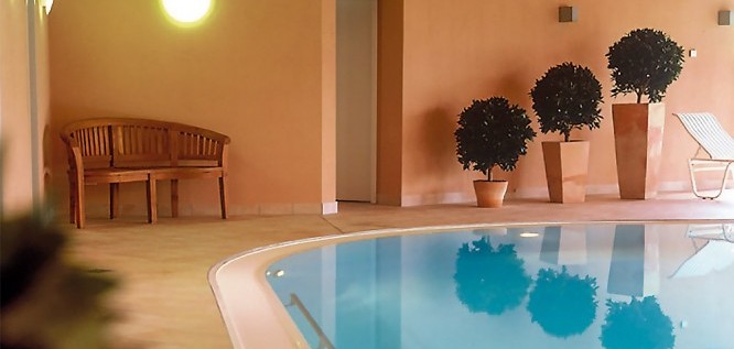 Das Schwimmbad in Menschels Vitalresort, Naheland, Meddersheim, Bad Sobernheim  
