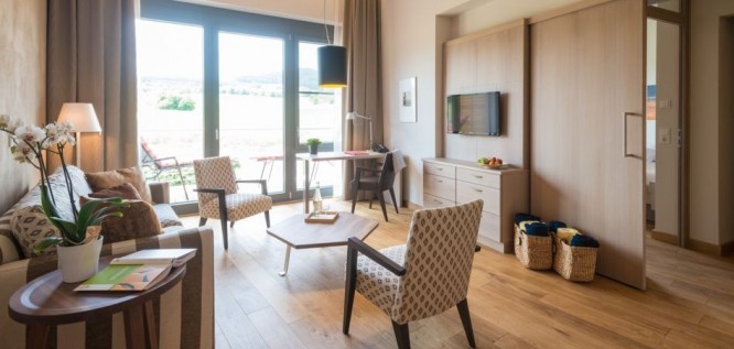 Blick in den Wohnbereich der Suite in Menschels Vitalresort, Naheland, Meddersheim, Bad Sobernheim  