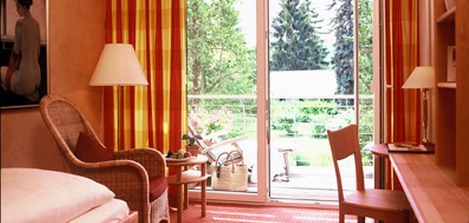 Einzelzimmer mit Balkon in Menschels Vitalresort, Naheland, Meddersheim, Bad Sobernheim  