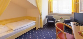 Das schöne Einzelzimmer Melisse im alpenländischen Stil – Schüle's Gesundheitsresort & Spa – Allgäu | Bayern