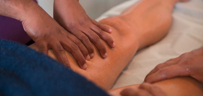 Abhyanga - ayurvedische Ganzkörpermassage im Wellnesshotel Seeschlößchen | Privat-SPA & Naturresort – Niederlausitz/Brandenburg