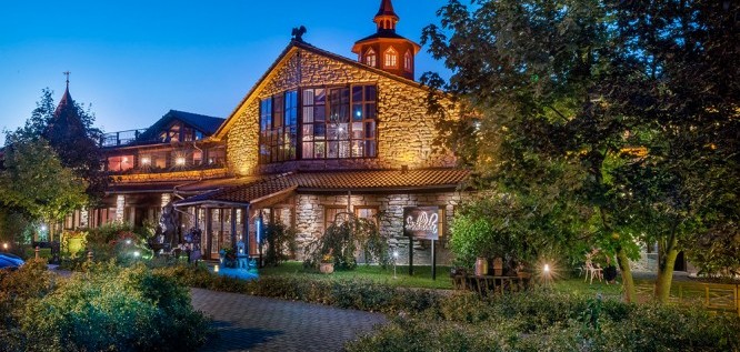 Frontansicht - Wellnesshotel Seeschlößchen | Privat-SPA & Naturresort – Niederlausitz/Brandenburg