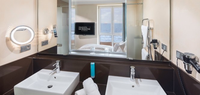 Doppelzimmer Supreme Badezimmer - Strandhotel Georgshöhe - Norderney - Nordsee