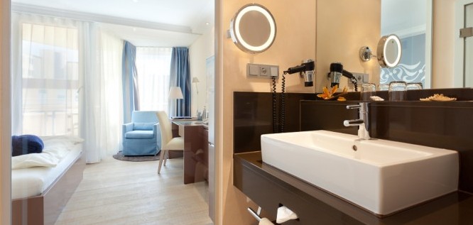 Einzelzimmer Avantgarde Plus Badezimmer - Strandhotel Georgshöhe - Norderney - Nordsee