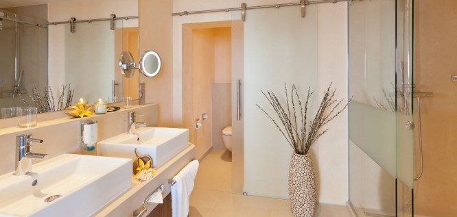 Suite Superior Clarity Badezimmer - Strandhotel Georgshöhe - Norderney - Nordsee