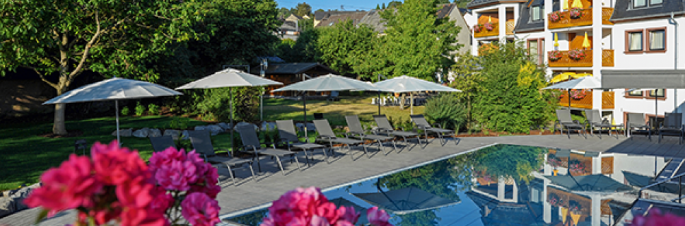 Michels Wohlfuehlhotel - Aussenpool