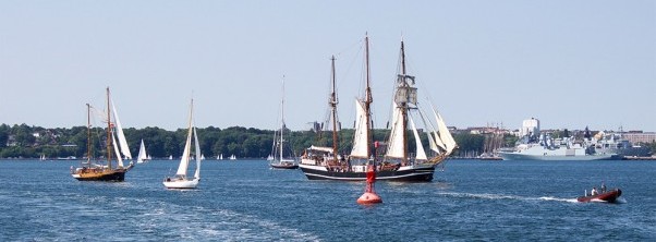 Segelschiffe auf der Kieler Förde