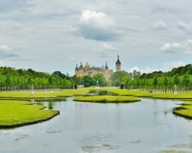 Excursion in wellness holidays to Schwerin Castle 