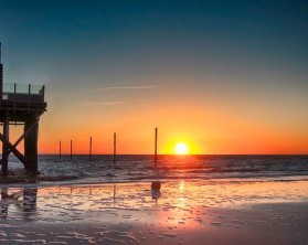 Sonnenuntergang am Strand von St.-Peter-Ording in Nordfriesland
