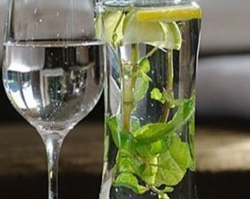 Detox and fasting in wellness holidays